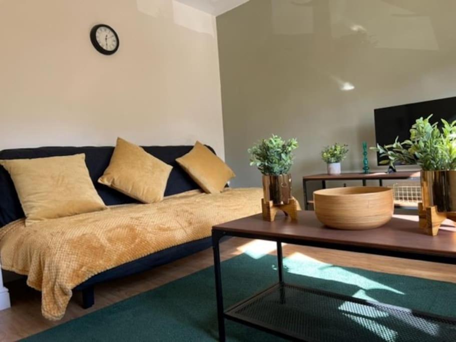 Short Term Lets From £15 Per Person Per Night Apartment Bristol Exterior foto